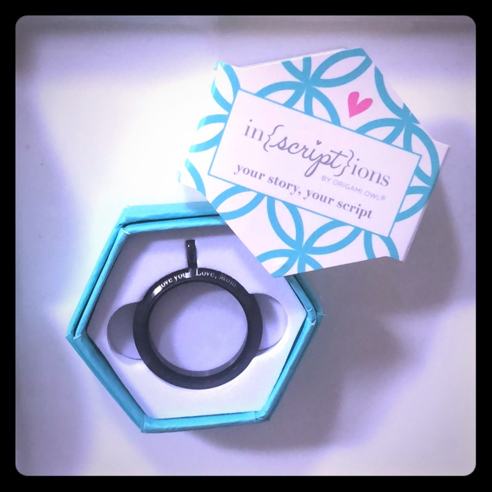 Origami Owl~in{script}ions black twist locket base